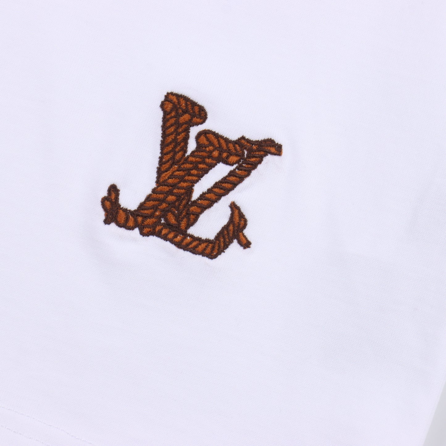 LOUIS VUITTON T-SHIRT - SUPER CLONE