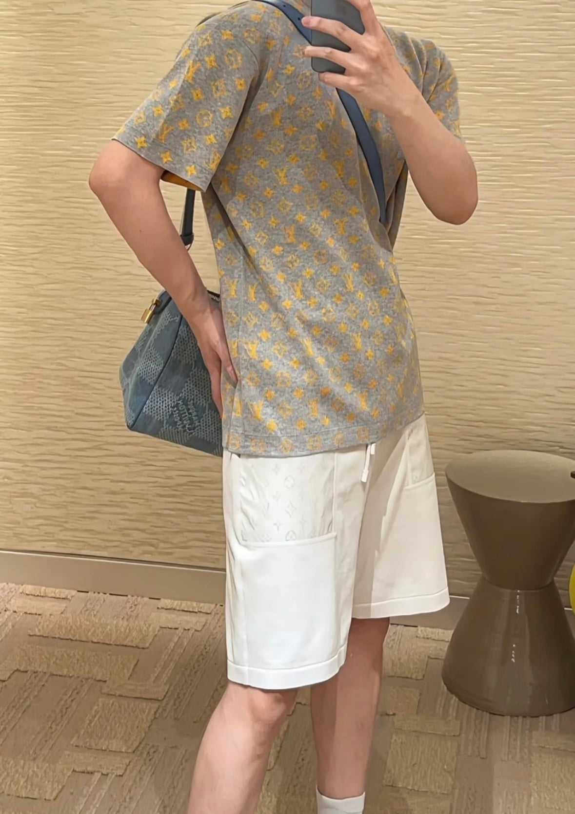 LOUIS VUITTON T-SHIRT - SUPER CLONE
