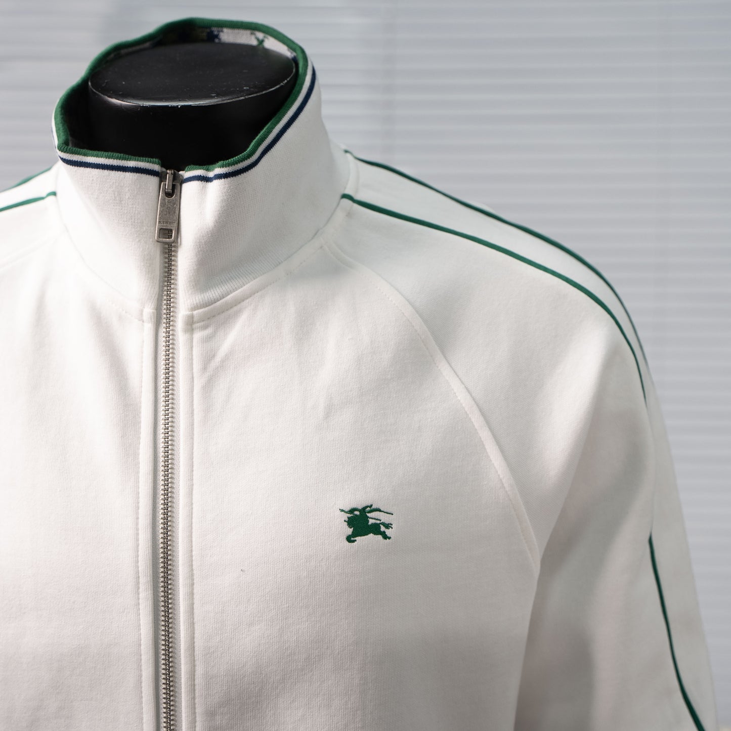 BURBERRY PRORSUM KNIGHT EMBROIDERED STAND COLLAR JACKET – 1:1 HIGH END