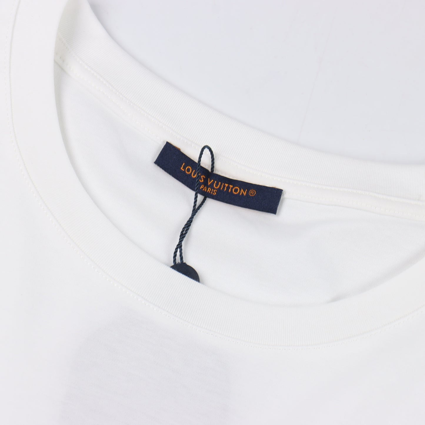 LOUIS VUITTON T-SHIRT - SUPER CLONE