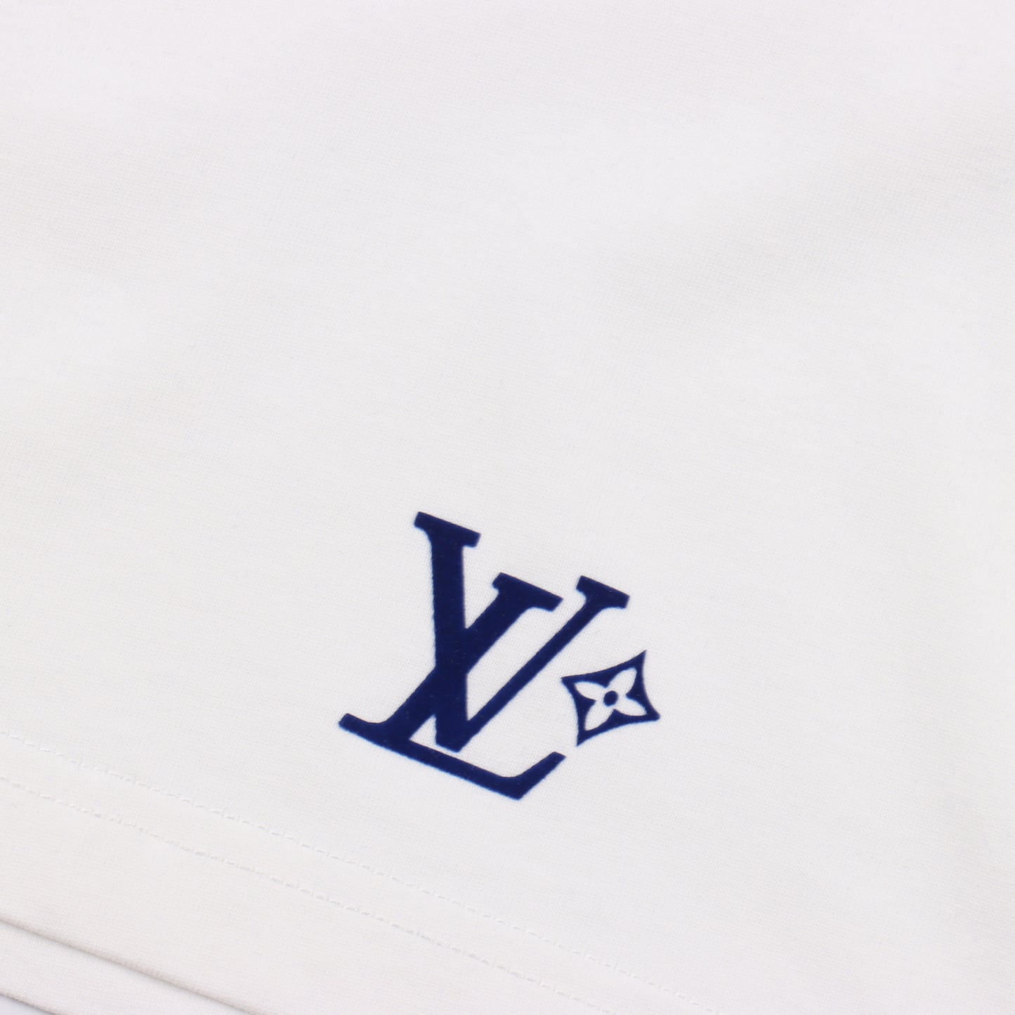 LOUIS VUITTON T-SHIRT - SUPER CLONE