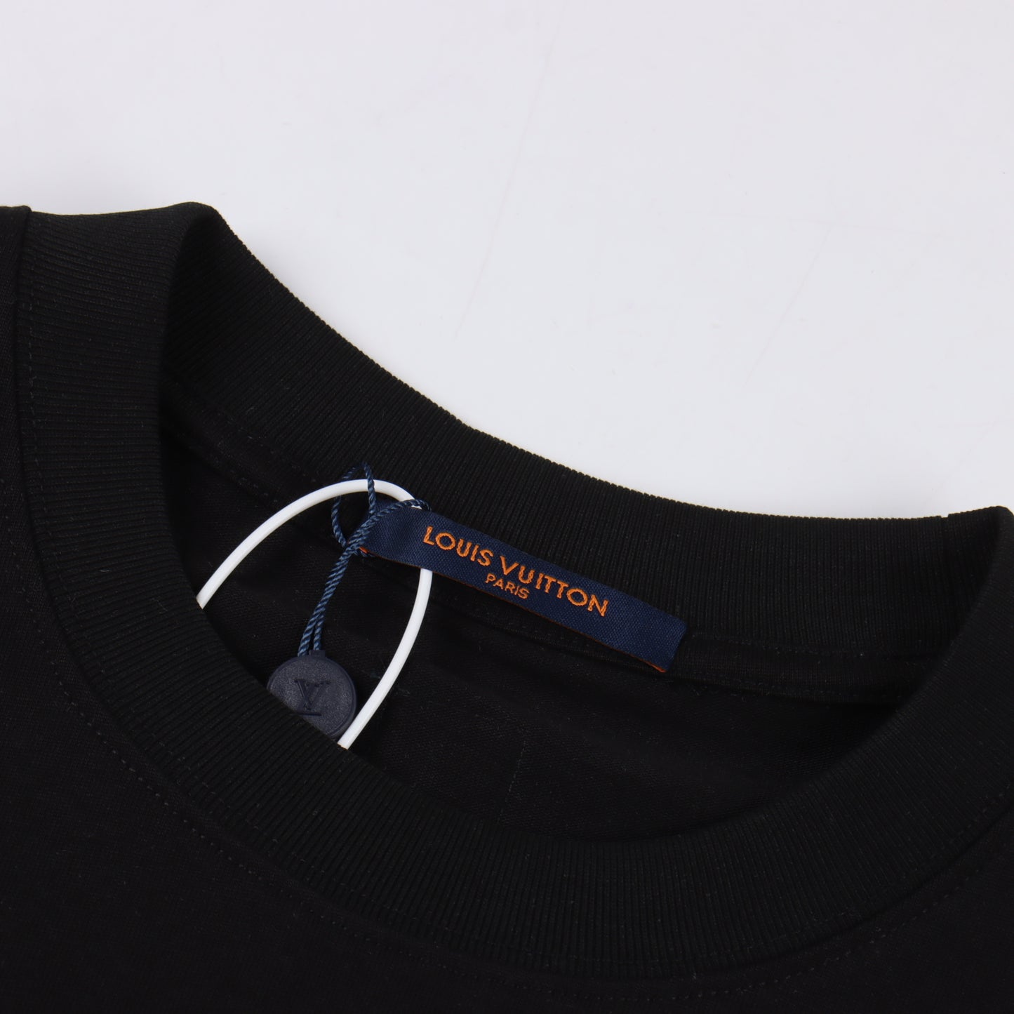 LOUIS VUITTON T-SHIRT - SUPER CLONE