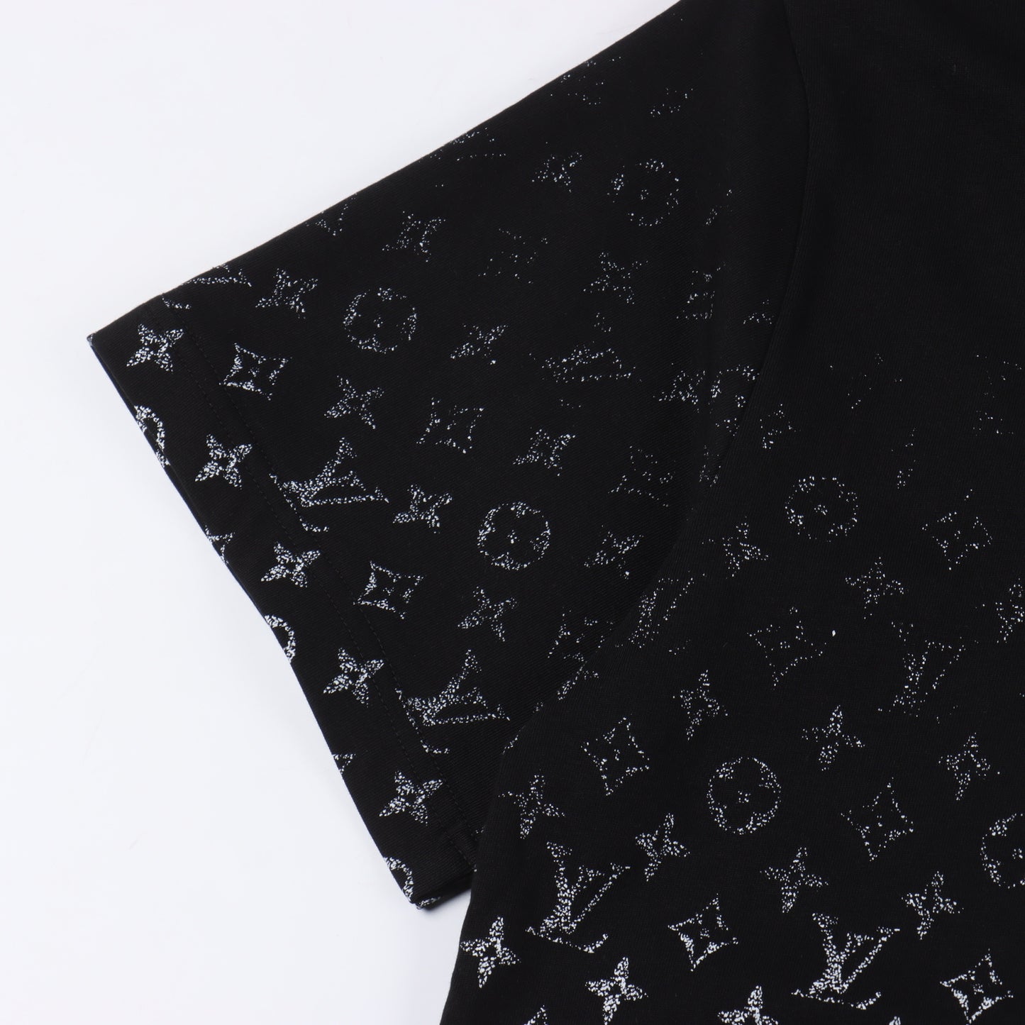 LOUIS VUITTON T-SHIRT - SUPER CLONE