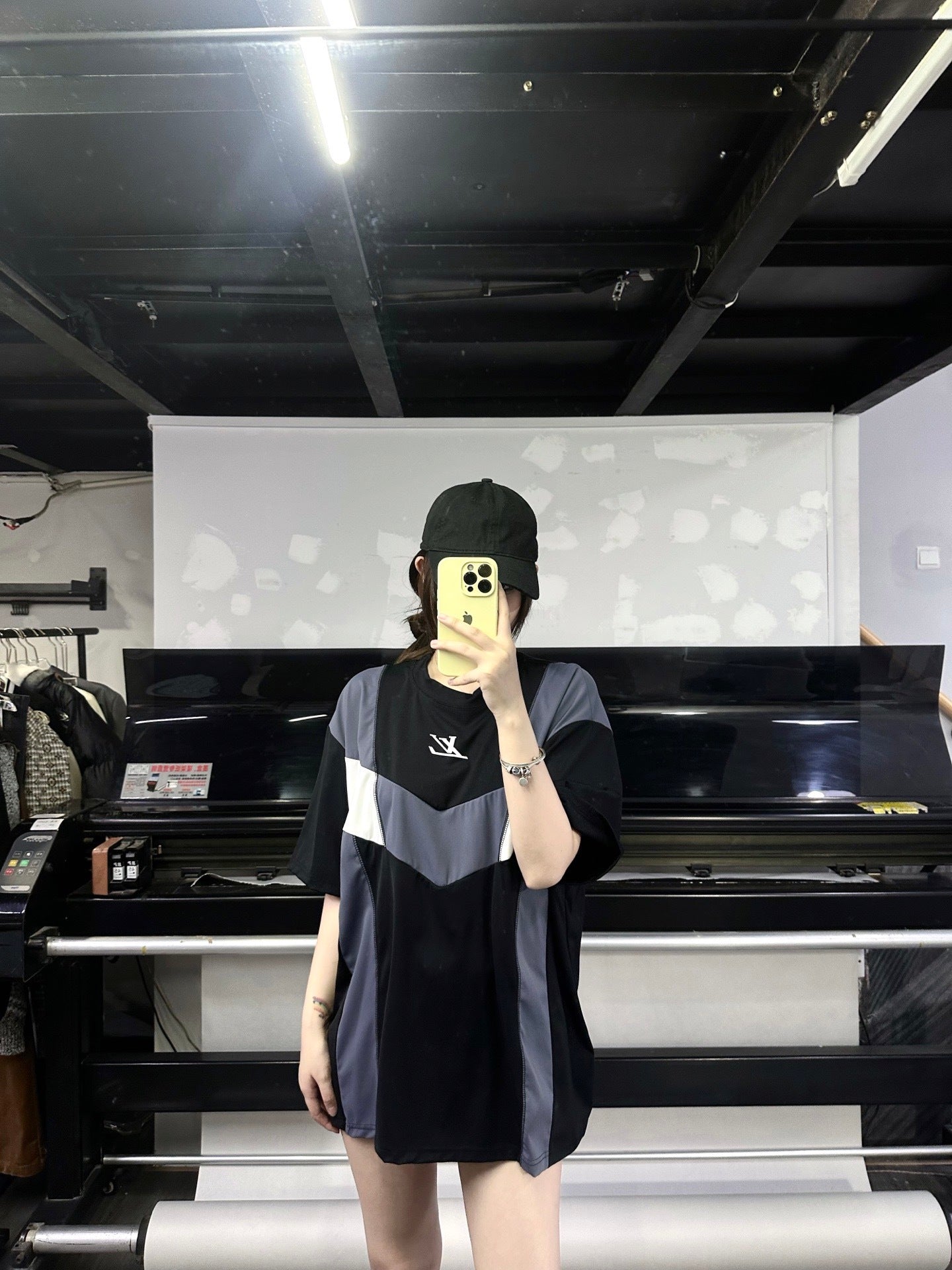 LOUIS VUITTON T-SHIRT  - SUPER CLONE