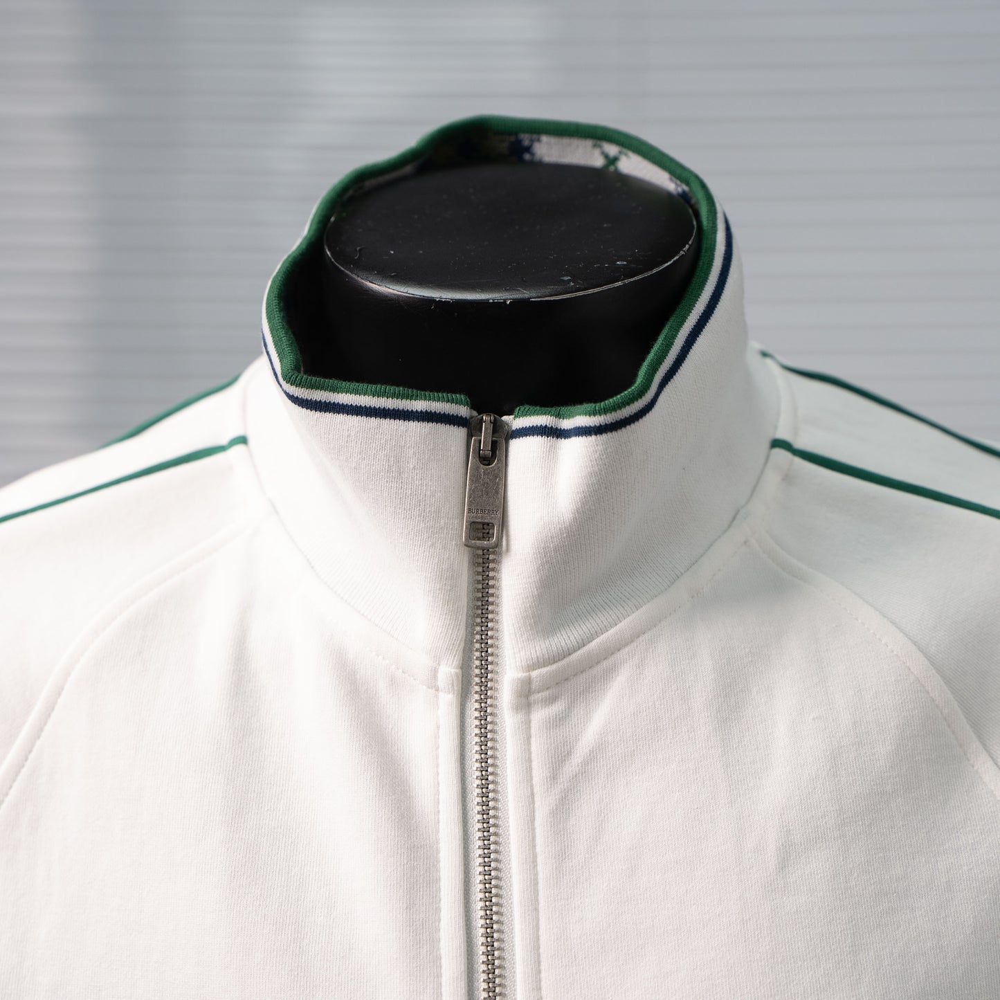 BURBERRY PRORSUM KNIGHT EMBROIDERED STAND COLLAR JACKET – 1:1 HIGH END