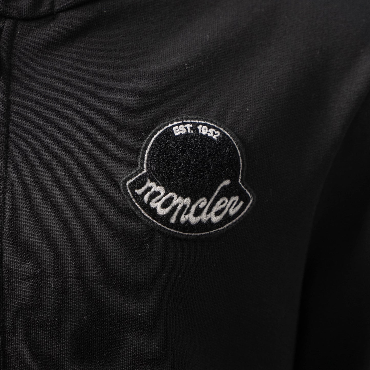 MONCLER EMBROIDERED PATCH ZIP-UP HOODIE– 1:1 HIGH END