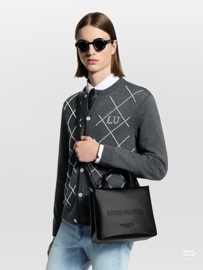 LOUIS VUITTON SLEEVED - SUPER CLONE