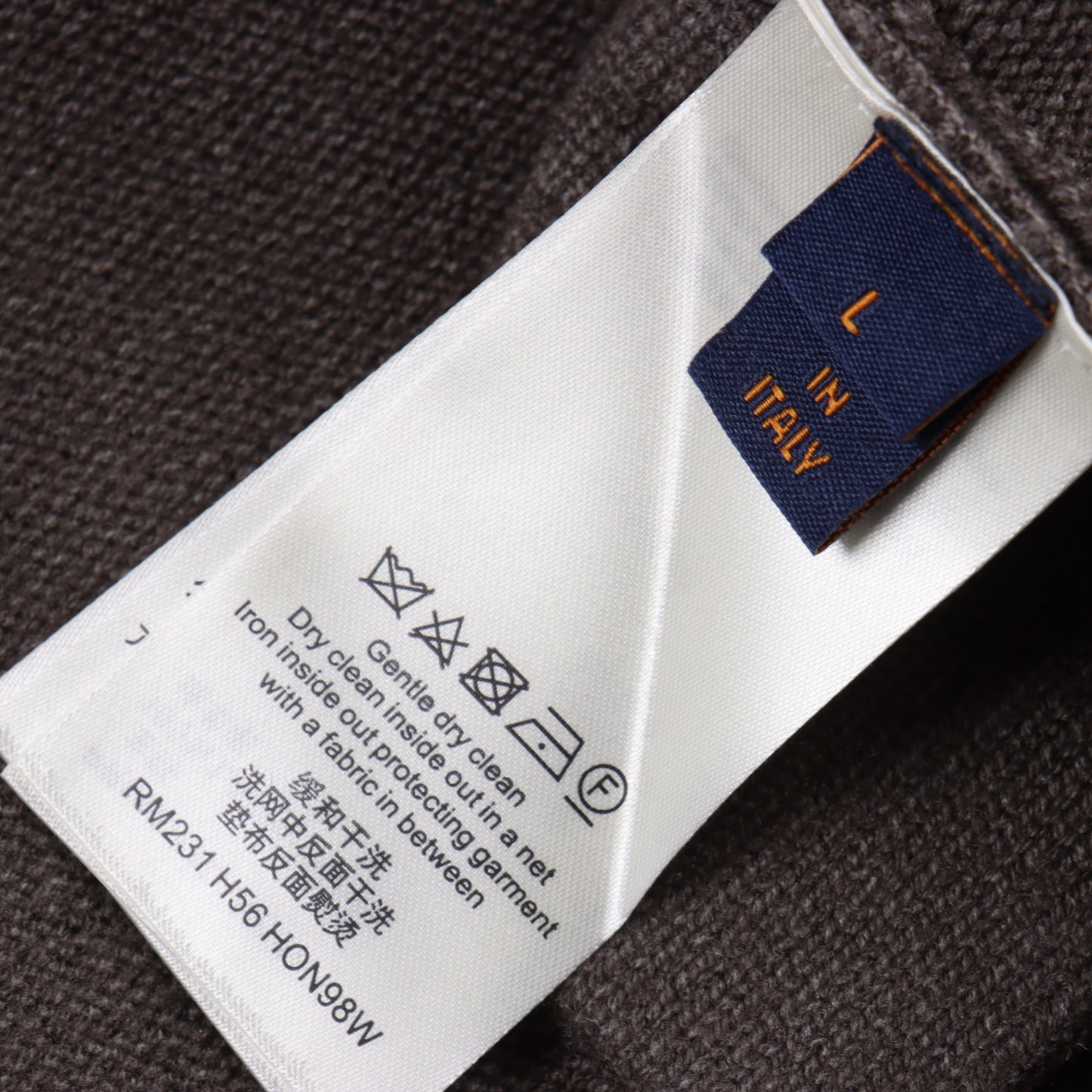 LOUIS VUITTON SLEEVED - SUPER CLONE