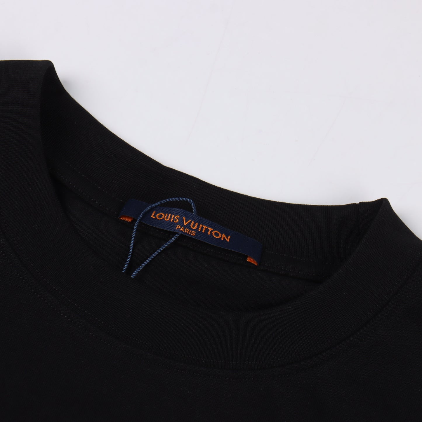 LOUIS VUITTON T-SHIRT - SUPER CLONE